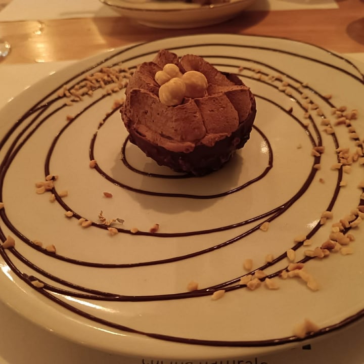 photo of Nativa Ristorante Rocher al cioccolato con cuore al caramello salato shared by @numi on  30 Oct 2022 - review