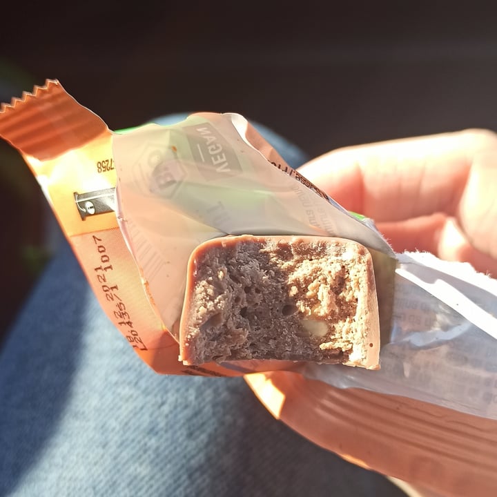 photo of Veganz Organic Hazelnut Choc Bar shared by @fernandaheck on  15 Nov 2021 - review