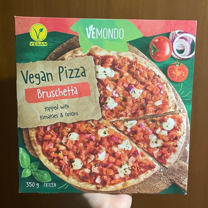 photo of Vemondo  Vegan Pizza Bruschetta shared by @veraab on  06 Nov 2022 - review