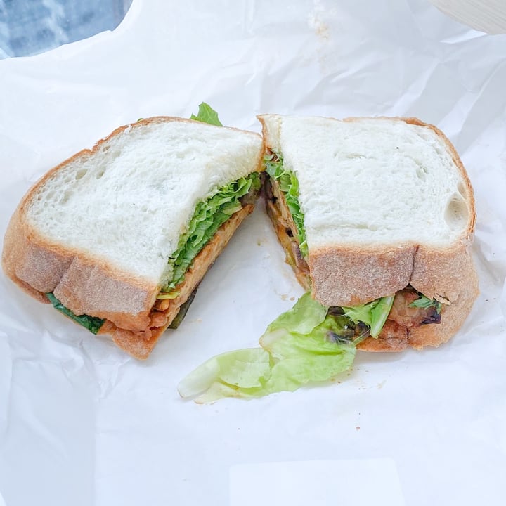 photo of Sarnies Club Tempeh Sandwich shared by @luc1f3r on  13 Apr 2021 - review