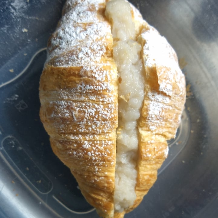photo of Craft Vegan Bakery Croissant De Pastelera shared by @jisam on  11 Nov 2021 - review