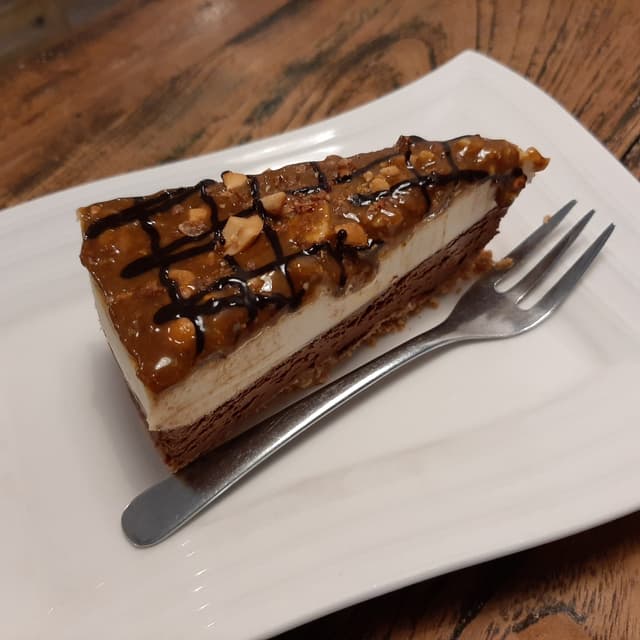 Photo of the dish “Snickers Pie”
