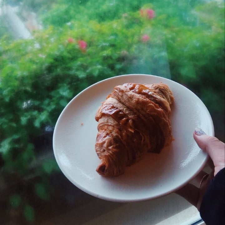 photo of Privé Tiong Bahru Croissant shared by @zoeadamopoulos on  20 Jan 2021 - review