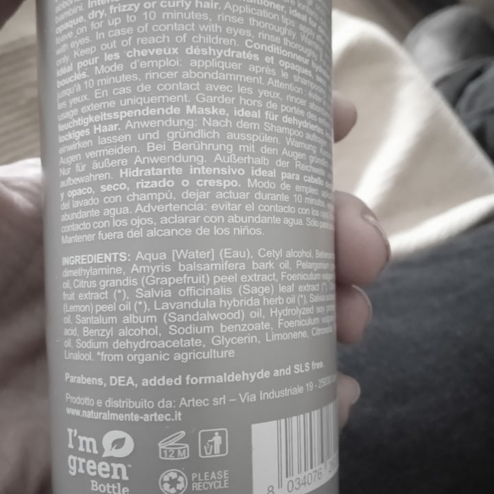 photo of Naturalmente moisturizing conditioner- deep hydrating shared by @blackemma on  20 Oct 2022 - review
