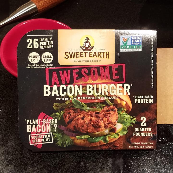 photo of Sweet Earth Awesome Bacon Burger shared by @caseyveganforlife on  02 May 2021 - review