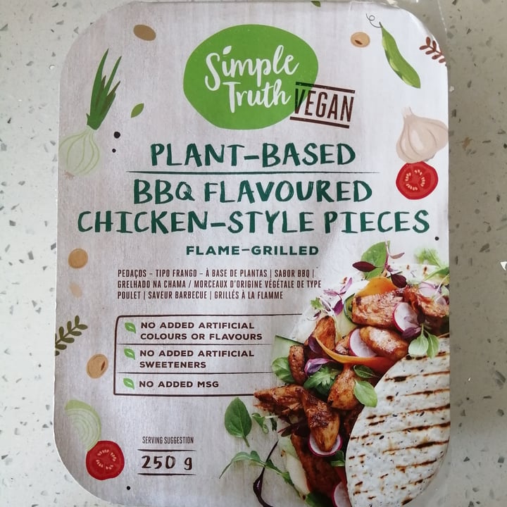 photo of Simple Truth Plant-based Chicken Style Pieces - BBQ Flavoured shared by @lissylis on  22 Feb 2022 - review