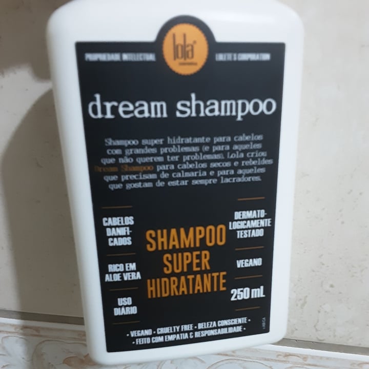 photo of Lola Cosmetics Dream shampoo shared by @bebelleolivie on  02 May 2022 - review