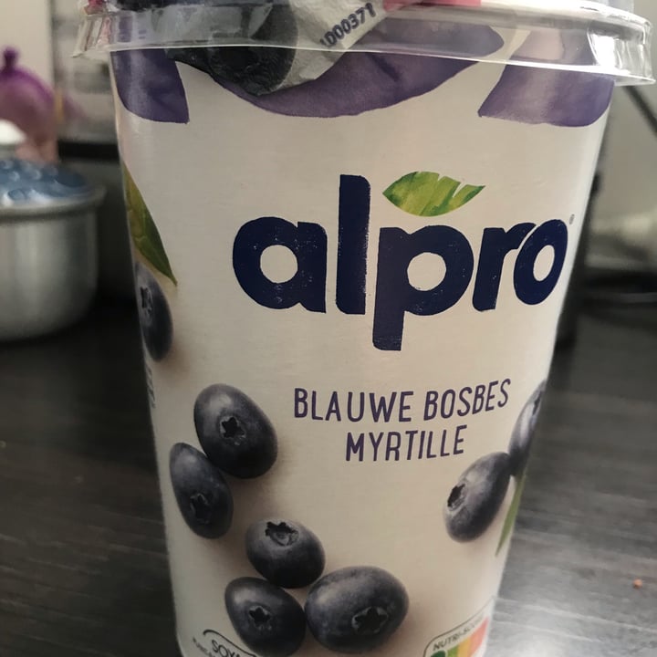 photo of Alpro Absolutely Oat Blueberry shared by @crisneves on  04 Jul 2022 - review