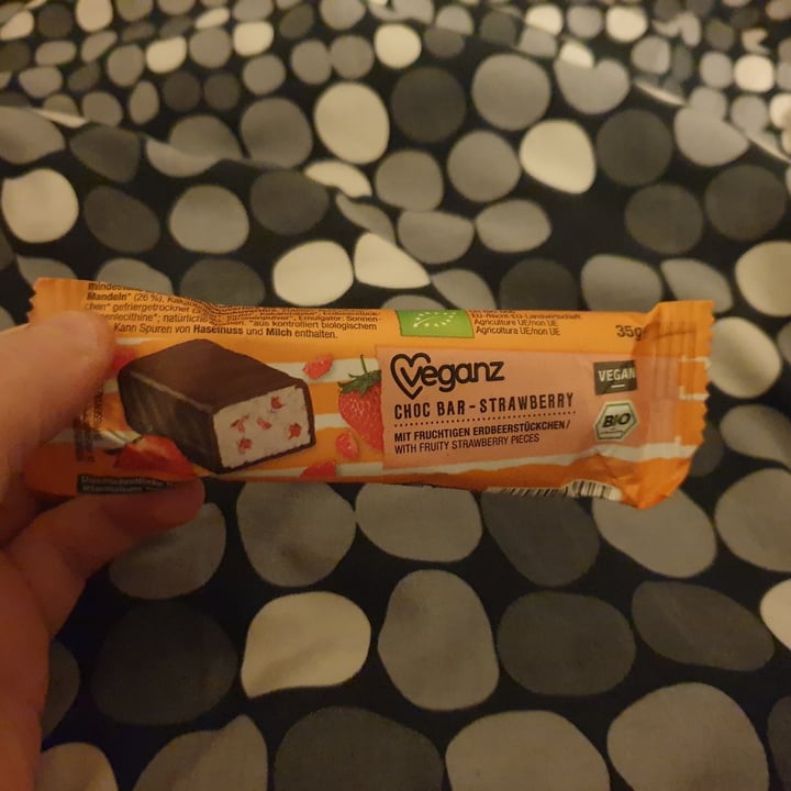 photo of Veganz Choc Bar - Strawberry shared by @mayainle on  29 Oct 2020 - review