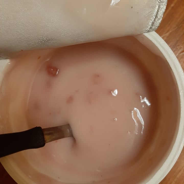 review photo of Crudda Yogur a Base de Coco sabor Frutilla shared by @abrilmilena on 07 May 2021 - review