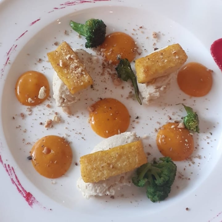 photo of Apriti Sesamo Quenelle di Cannellini con Stick di Polenta, Cremoso di Zucca & Cavolfiore Viola shared by @redape on  20 Feb 2022 - review