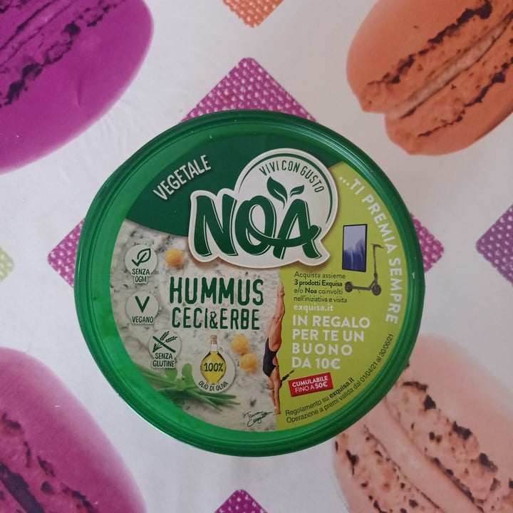 photo of Noa Hummus Ceci & Erbe shared by @giulial9999 on  07 May 2021 - review