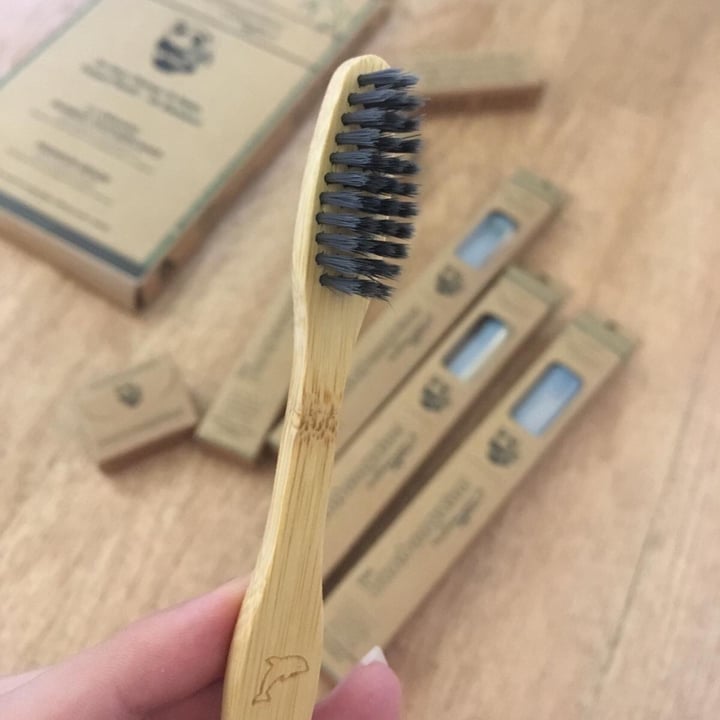 photo of Bamboogaloo Cepillo de dientes shared by @nievess on  14 Jul 2020 - review