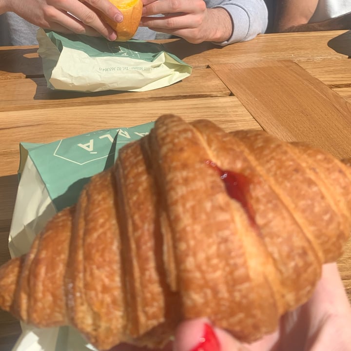 photo of Marlà Pasticceria Brioches shared by @teresatilocca on  11 Apr 2022 - review