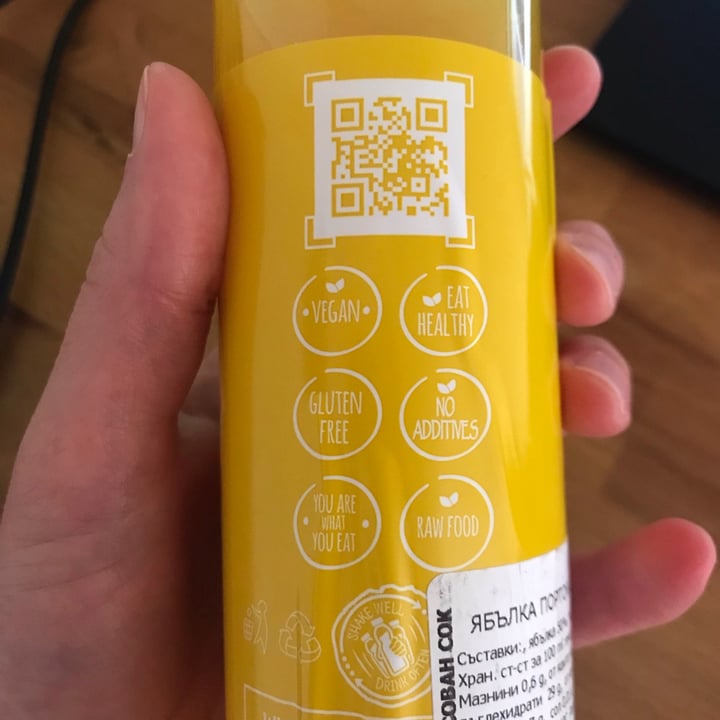 review photo of Fresh Brothers Cold Pressed Orange and Apple Juice shared by @kristinaignatova on 22 Apr 2021 - review