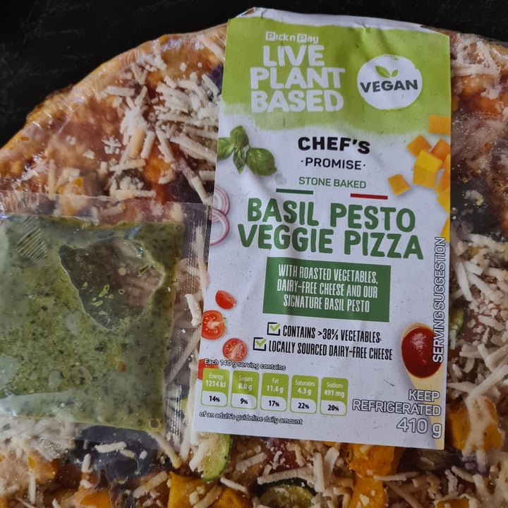 photo of Pick n Pay Basil Pesto Veggie Pizza shared by @veronicagroen on  23 Jul 2022 - review