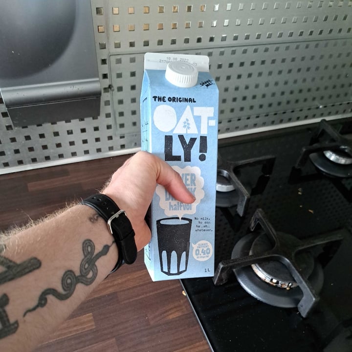 photo of Oatly Oat Drink shared by @nachtwolf94 on  17 Aug 2022 - review