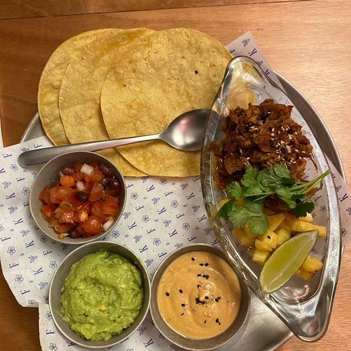 photo of Flax & Kale Street Jackfruit Tacos al Pastor shared by @3agonm on  12 Feb 2022 - review