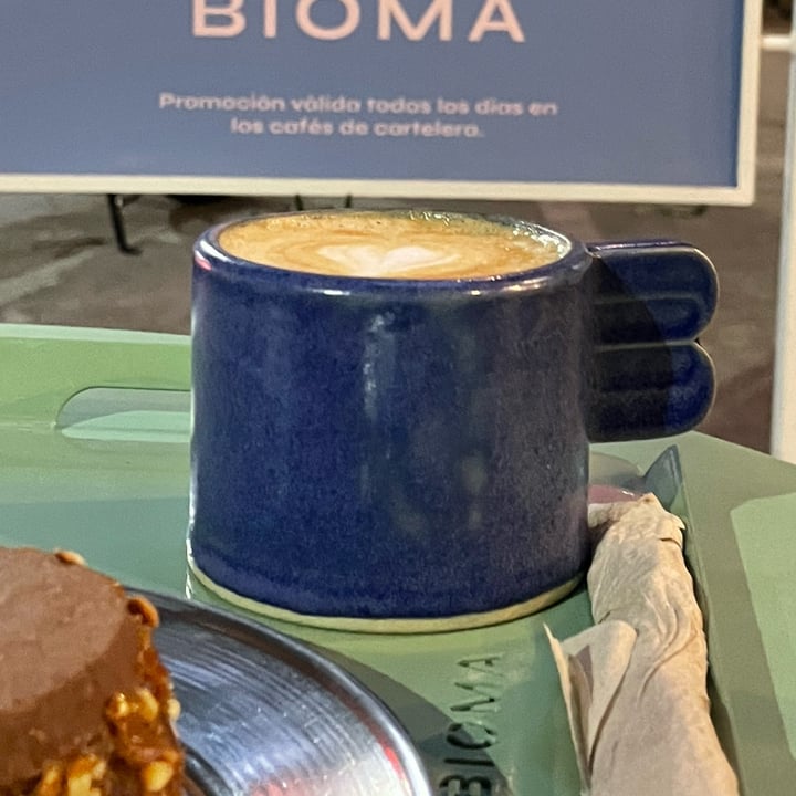 photo of Bioma Plant Based Café Belgrano Capuccino shared by @franvegg on  13 Oct 2022 - review