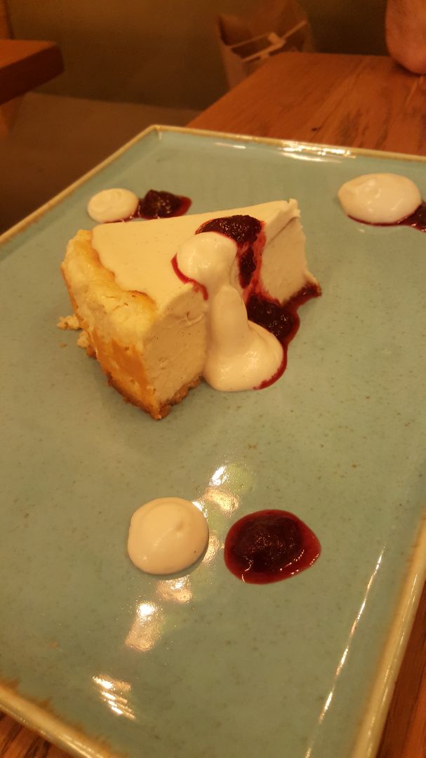 photo of 416 (Four One Six) Cheesecake shared by @patzpatz on  05 Sep 2019 - review
