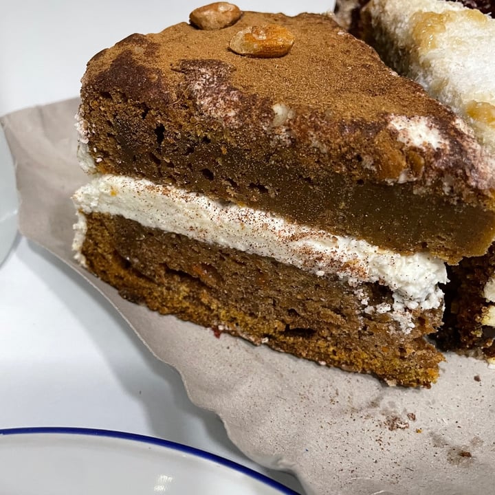 photo of MOLA Carrot Cake shared by @caroesti on  05 May 2021 - review