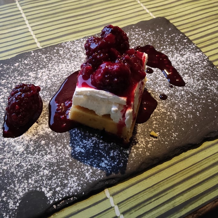 photo of Cavoli Nostri Cheesecake (Mixed Berries) shared by @antop on  06 May 2021 - review