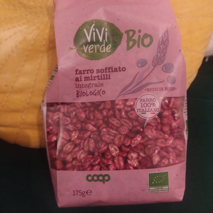 photo of Vivi Verde Coop farro soffiato ai mirtilli integrale shared by @biancafurii on  29 May 2022 - review