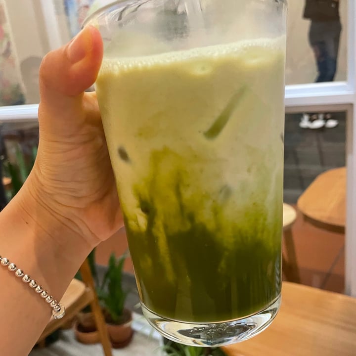 photo of Glasshouse Ice Oat Matcha Latte shared by @opheeeliaaa on  25 May 2021 - review