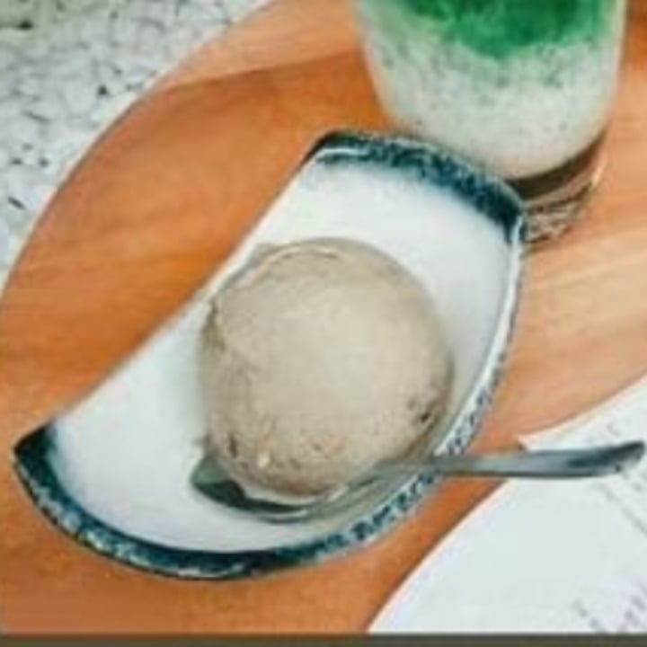 photo of Hvala Hojicha Ice Cream shared by @tintino on  25 Dec 2020 - review