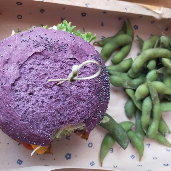 photo of Flower Burger Flower Burger shared by @anto-miky18 on  28 Apr 2022 - review