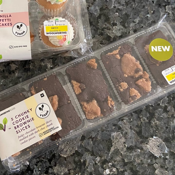 review photo of Woolworths Food 5 Chunky Cookie Brownie Slices shared by @sagittariuskitty on 14 Oct 2021 - review