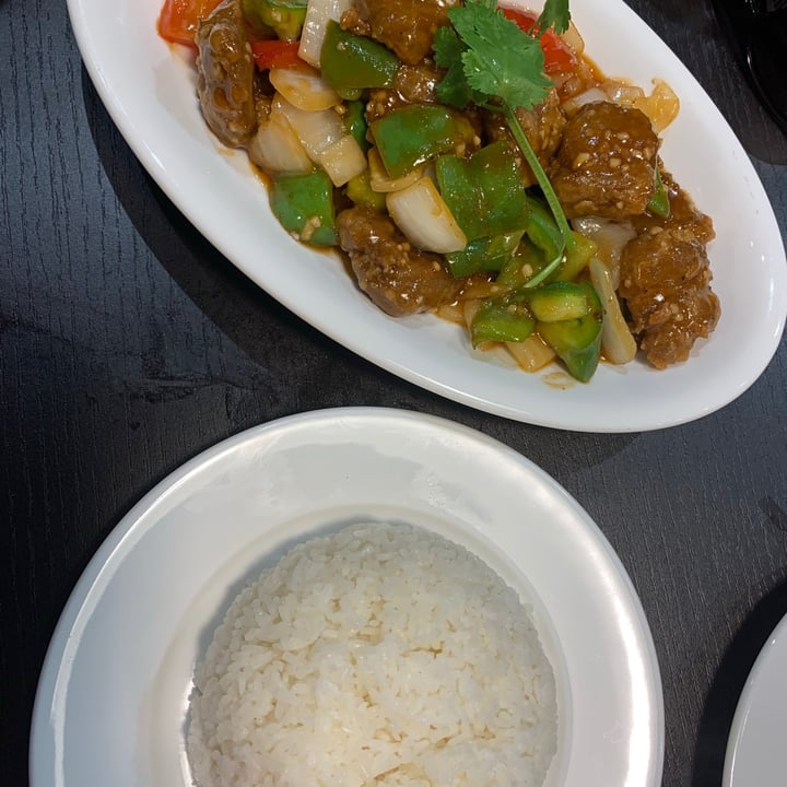 review photo of Pho huy Sweet And Sour Vegan Chicken With Steam Rice shared by @happyhealthyvegans on 12 Oct 2020 - review