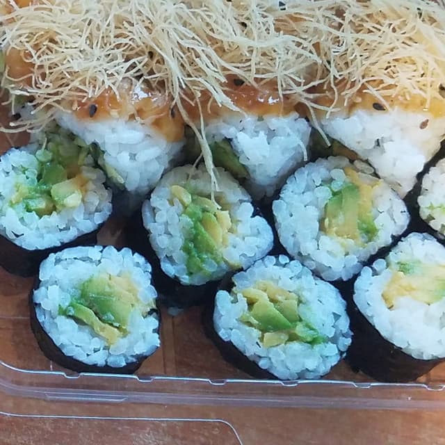 菜肴“Hosomaki di avocado”的照片
