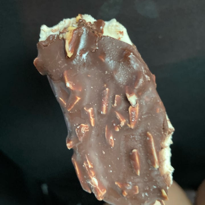 review photo of Magnum Magnum Vegan Almond shared by @veganskater on 26 Apr 2022 - review