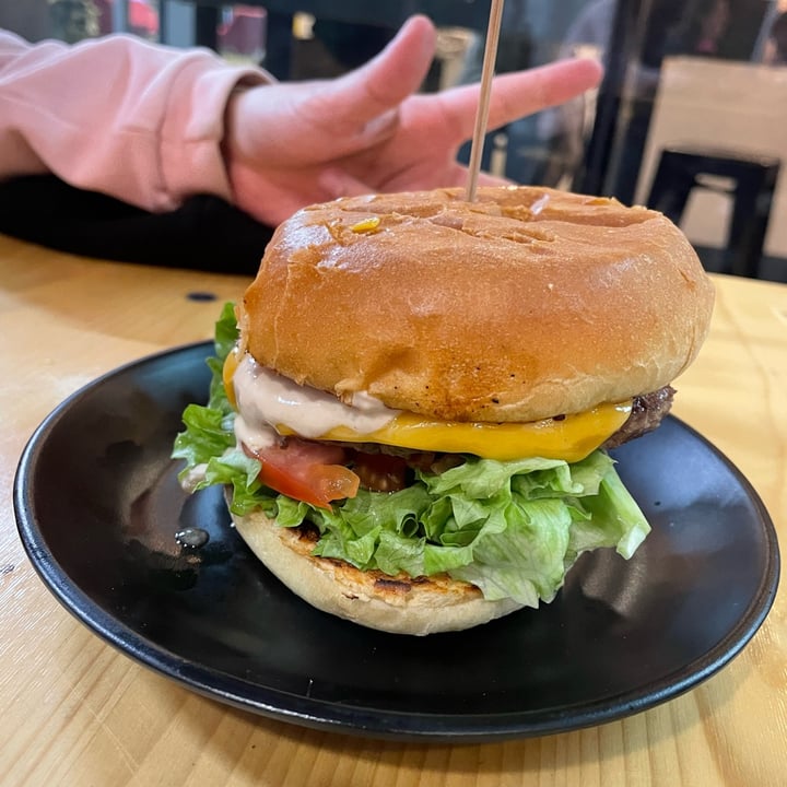 photo of PlantPub Classic burger shared by @johnnycactus on  17 Apr 2022 - review