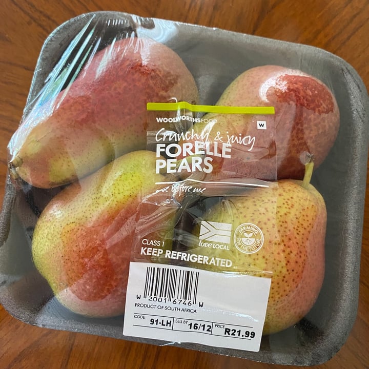 photo of Woolworths Food Forelle pears shared by @bianca1701 on  13 Dec 2020 - review