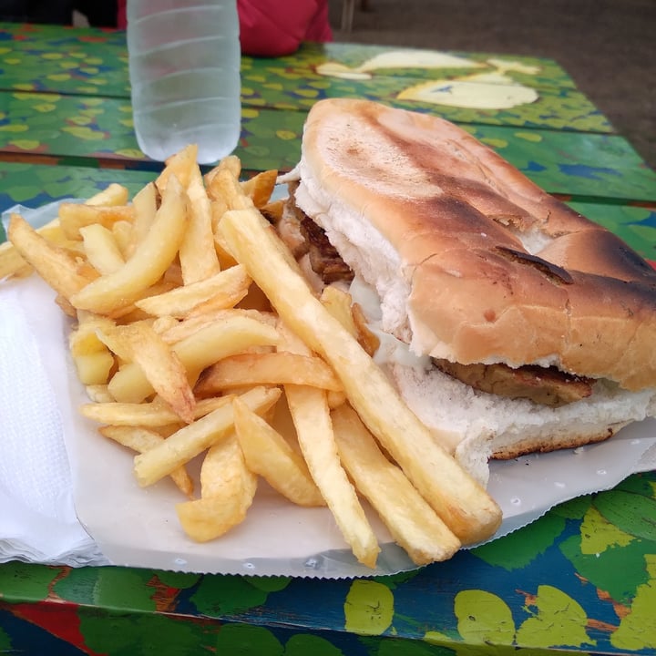 review photo of Vegan's Truck Sandwich De Vacío shared by @vickymarongiu on 04 Sep 2021 - review