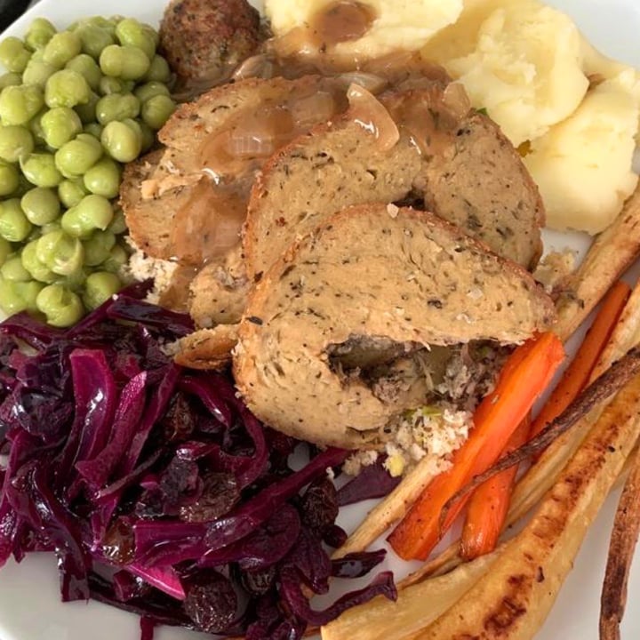 photo of Thanks Plants Festive Roast shared by @veggienat on  04 Jan 2021 - review