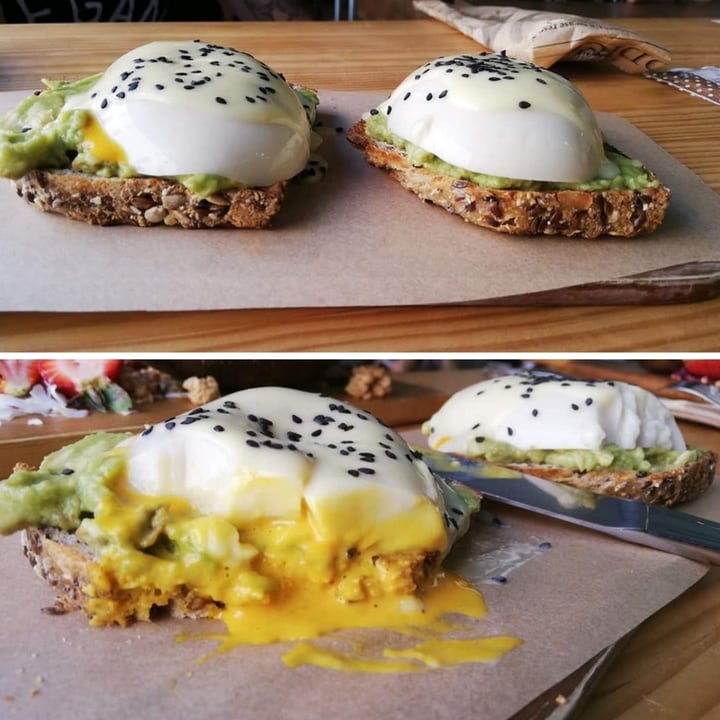 review photo of Frutas Prohibidas Huevos Venedict shared by @grumpyvegan on 28 Jun 2020 - review