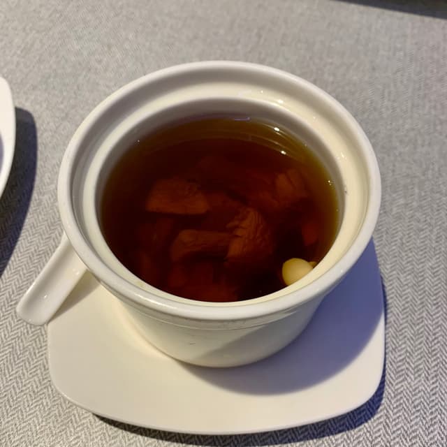 「Double boiled Ling-Zhi Herbal Soup」の料理の写真