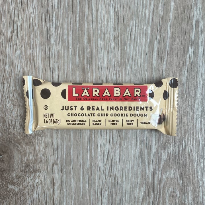 photo of Larabar Chocolate Chip Cookie Dough shared by @earthlinged on  26 Oct 2022 - review