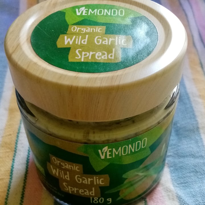 photo of Vemondo  Organic Wild Garlic Spread shared by @valeveg75 on  06 Aug 2022 - review