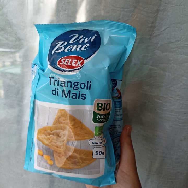 review photo of Vivi bene selex Triangoli di mais shared by @robinciao on 30 Aug 2022 - review