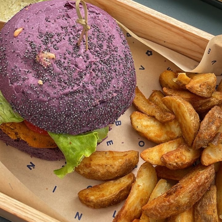 photo of Flower Burger Cheesy ciecio shared by @sgtgrg on  23 May 2022 - review