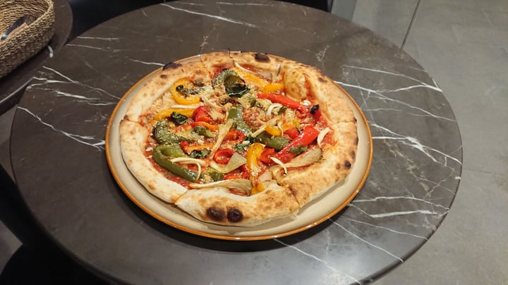 photo of Real Food Novena Sourdough Roasted Peppers Pizza shared by @hollya113 on  19 Apr 2020 - review