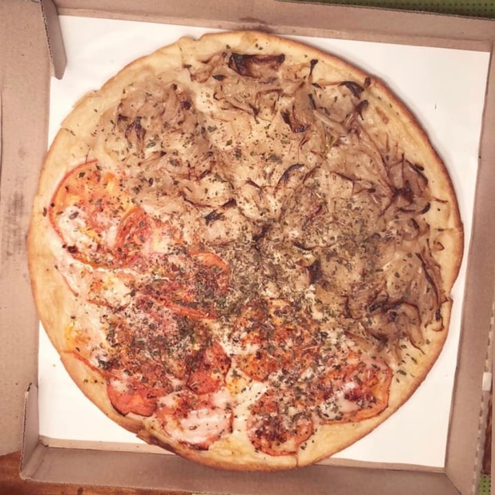 photo of Pizza Vegana Pizza Caramelita shared by @inespressable on  25 Jul 2021 - review