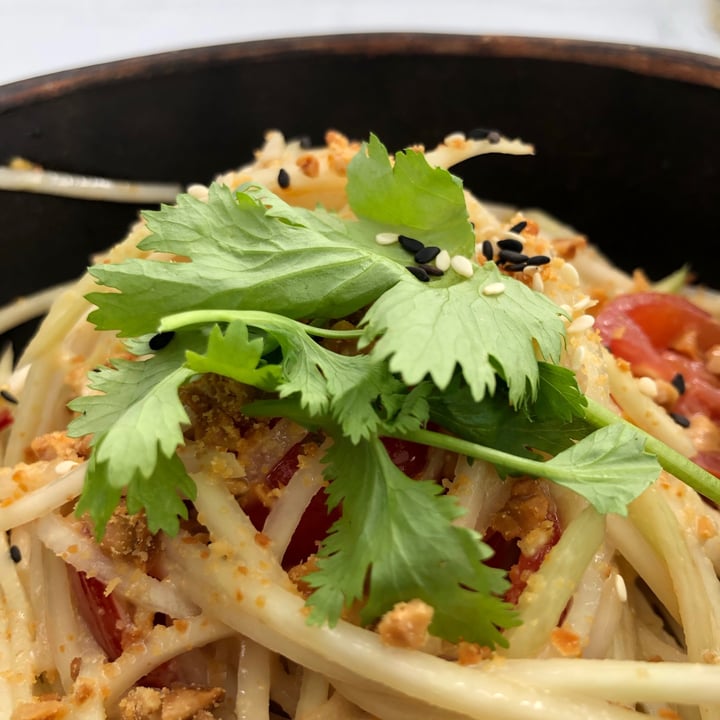 review photo of Restaurant Lucy in the Sky Papya salad shared by @vegansweetneronig on 03 Sep 2021 - review