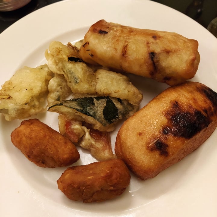 photo of SHI-SHANG Rollitos de primavera shared by @marinasnchez on  20 Oct 2021 - review