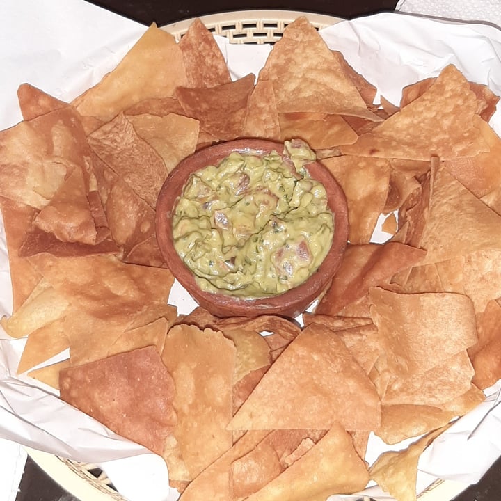 review photo of Cuate's Burger & Taco Bar Tacos Veganos Con Papas Fritas (No diponible) shared by @gastonfauret on 17 Feb 2021 - review