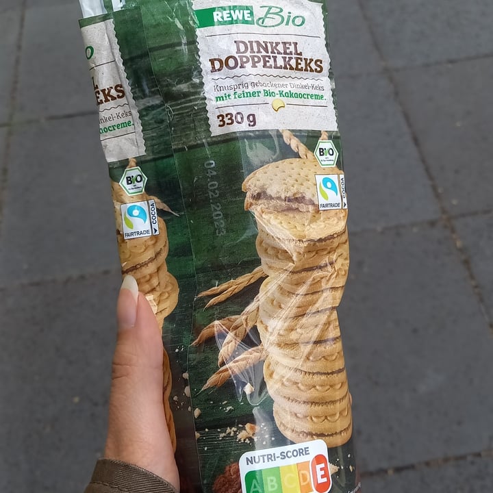 review photo of Rewe Bio Dinkel Doppelkeks shared by @elisabbatini on 13 Aug 2022 - review